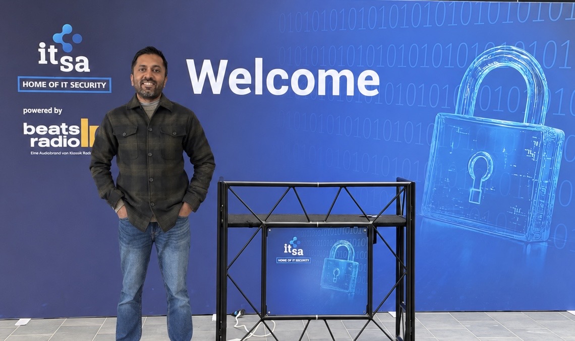 Cognivox Labs founder at the it-sa welcome wall at NürnbergMesse
